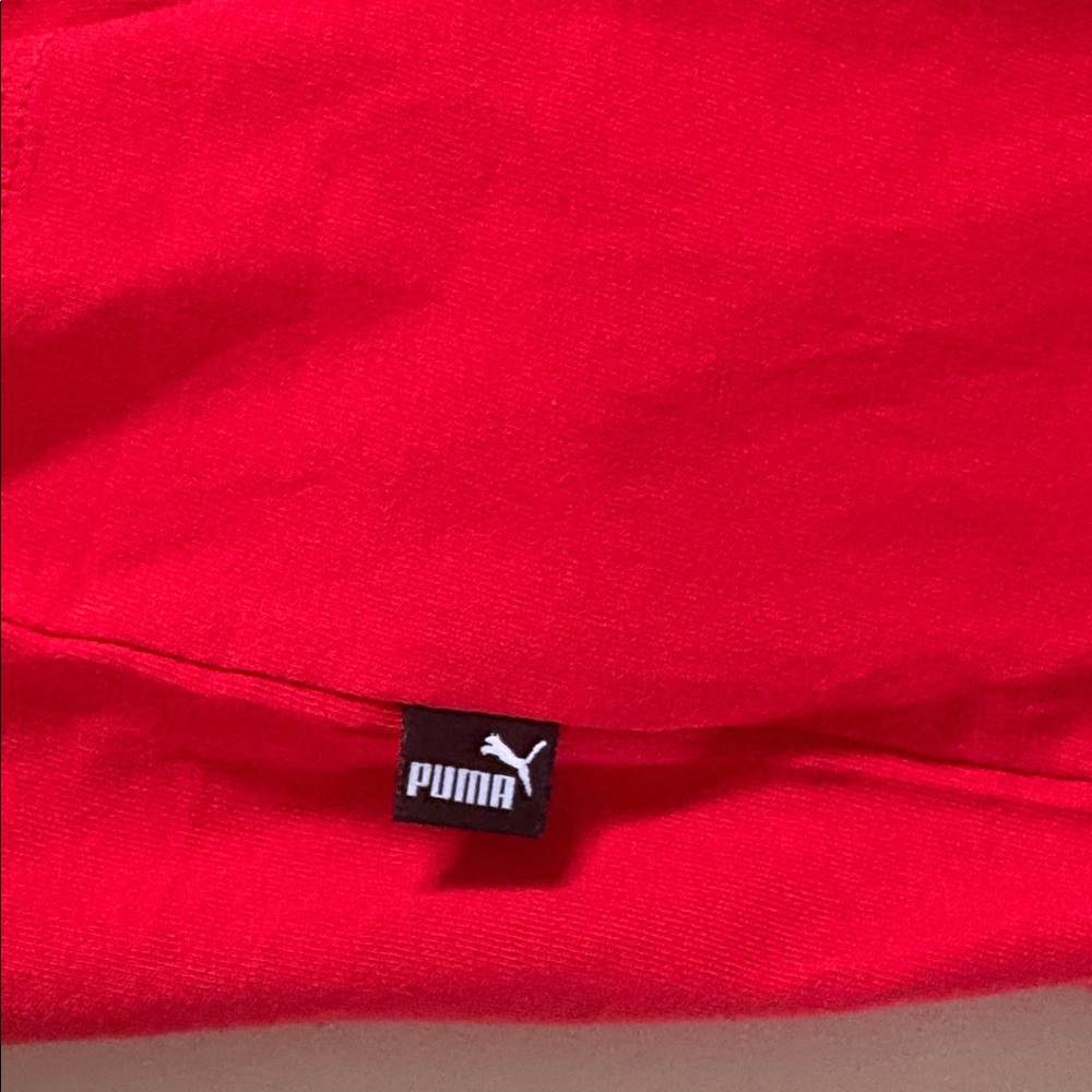 Puma tshirt large - Picture 4 of 5